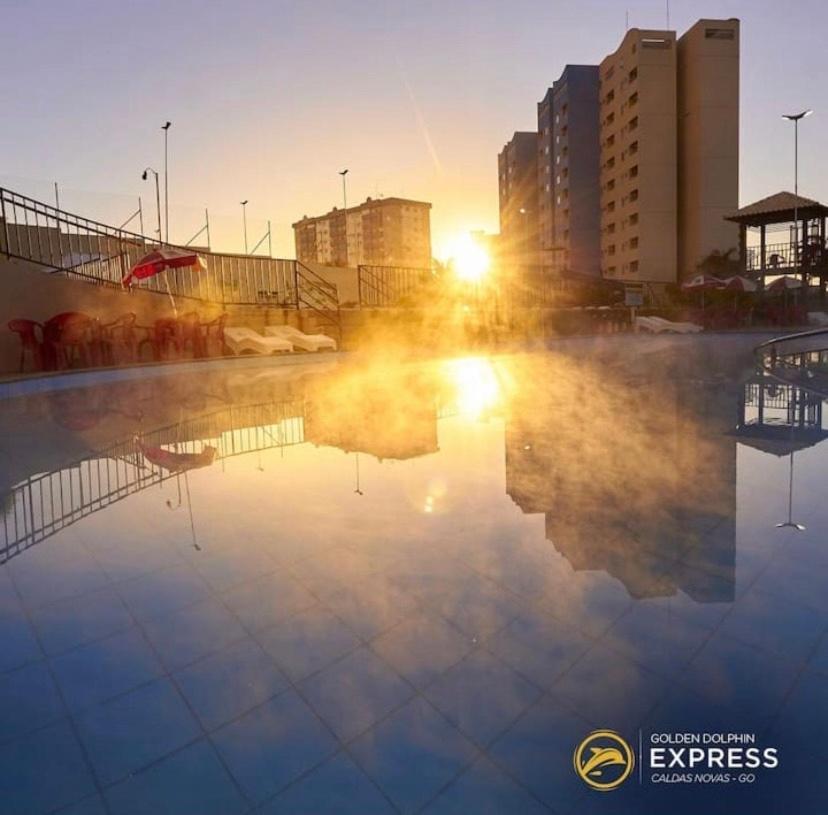 Golden Dolphin Express - O Melhor De Caldas Apartment Калдас Новас Екстериор снимка
