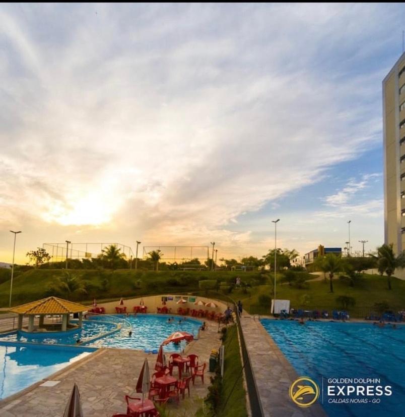 Golden Dolphin Express - O Melhor De Caldas Apartment Калдас Новас Екстериор снимка